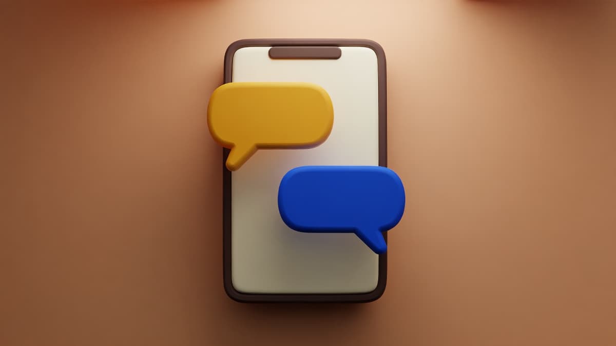 Yellow and blue chat bubbles — how Thuksa matches strangers based on shared interests